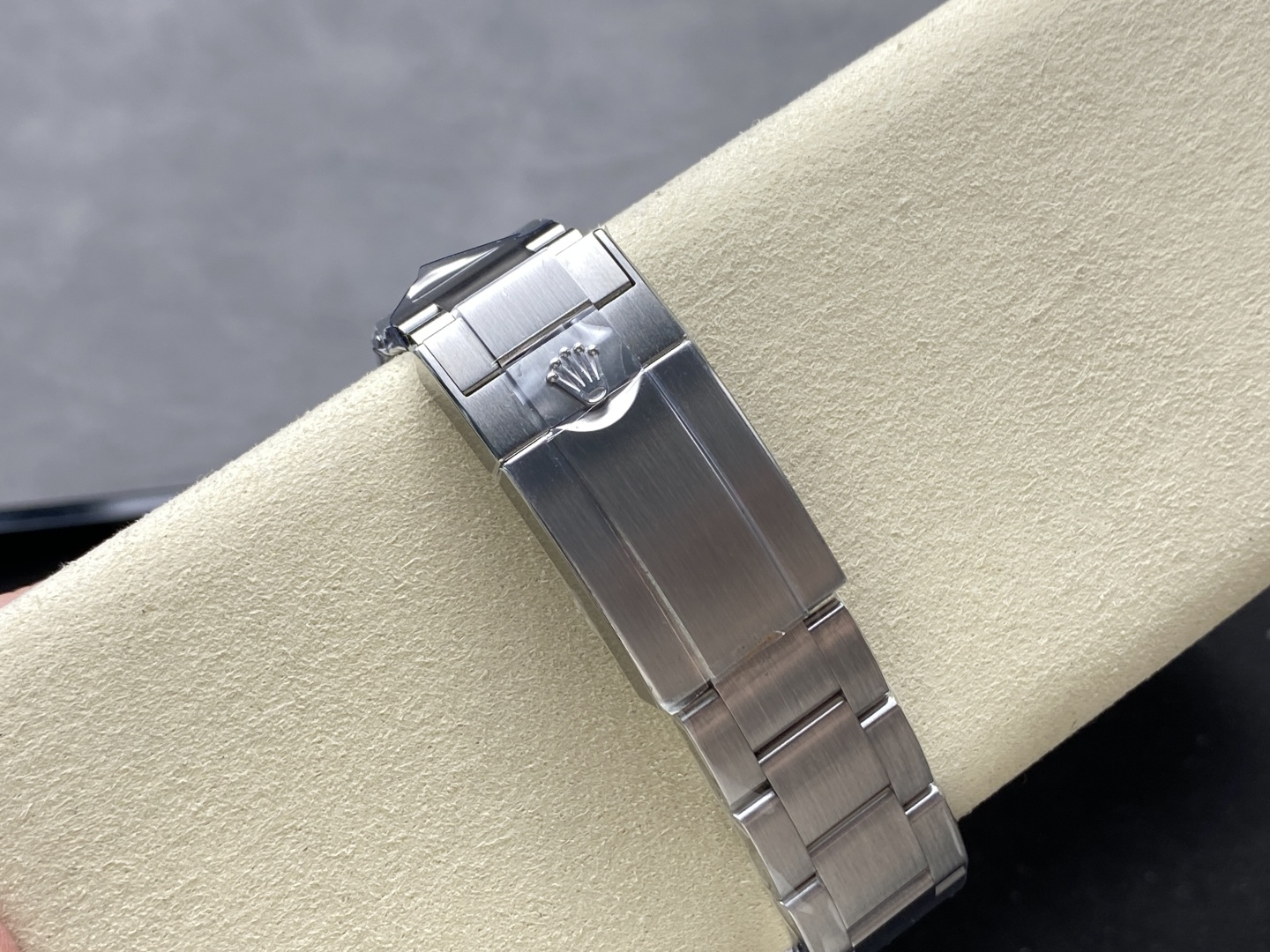 Rolex Explorer II 42mm Polar White Dial 226570 1:1 Superclone - Image 5