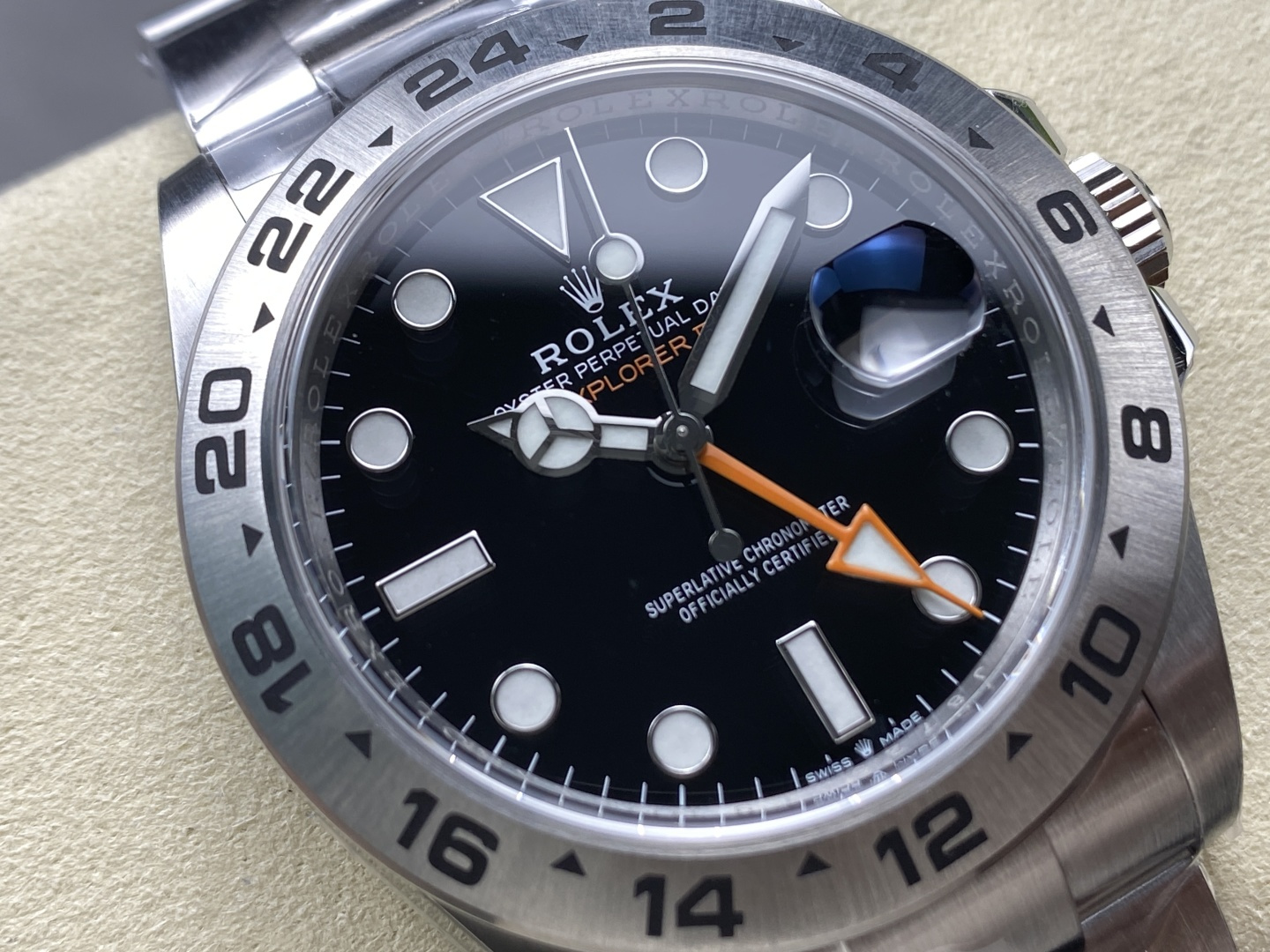 Rolex Explorer II 42mm Black Dial 226570 1:1 Superclone