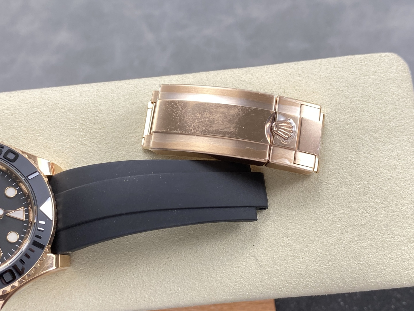 Rolex Yacht-Master 40 Everose Black Dial 126655 1:1 Superclone - Image 8