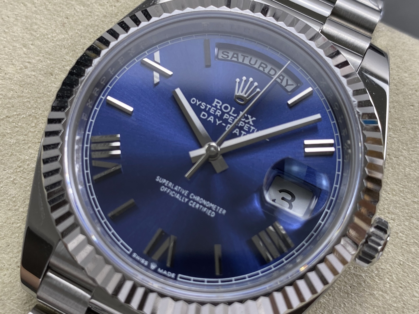 Rolex Day-Date 40mm White Gold Bright-Blue Dial 228239 1:1 Superclone