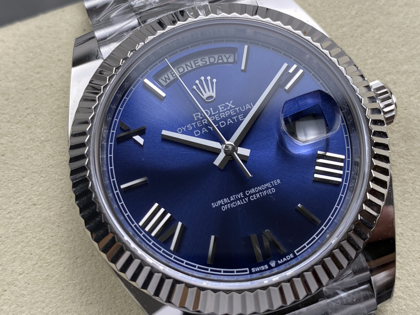 Rolex Day-Date 40mm White Gold Bright-Blue Dial 228239 1:1 Superclone - Image 5