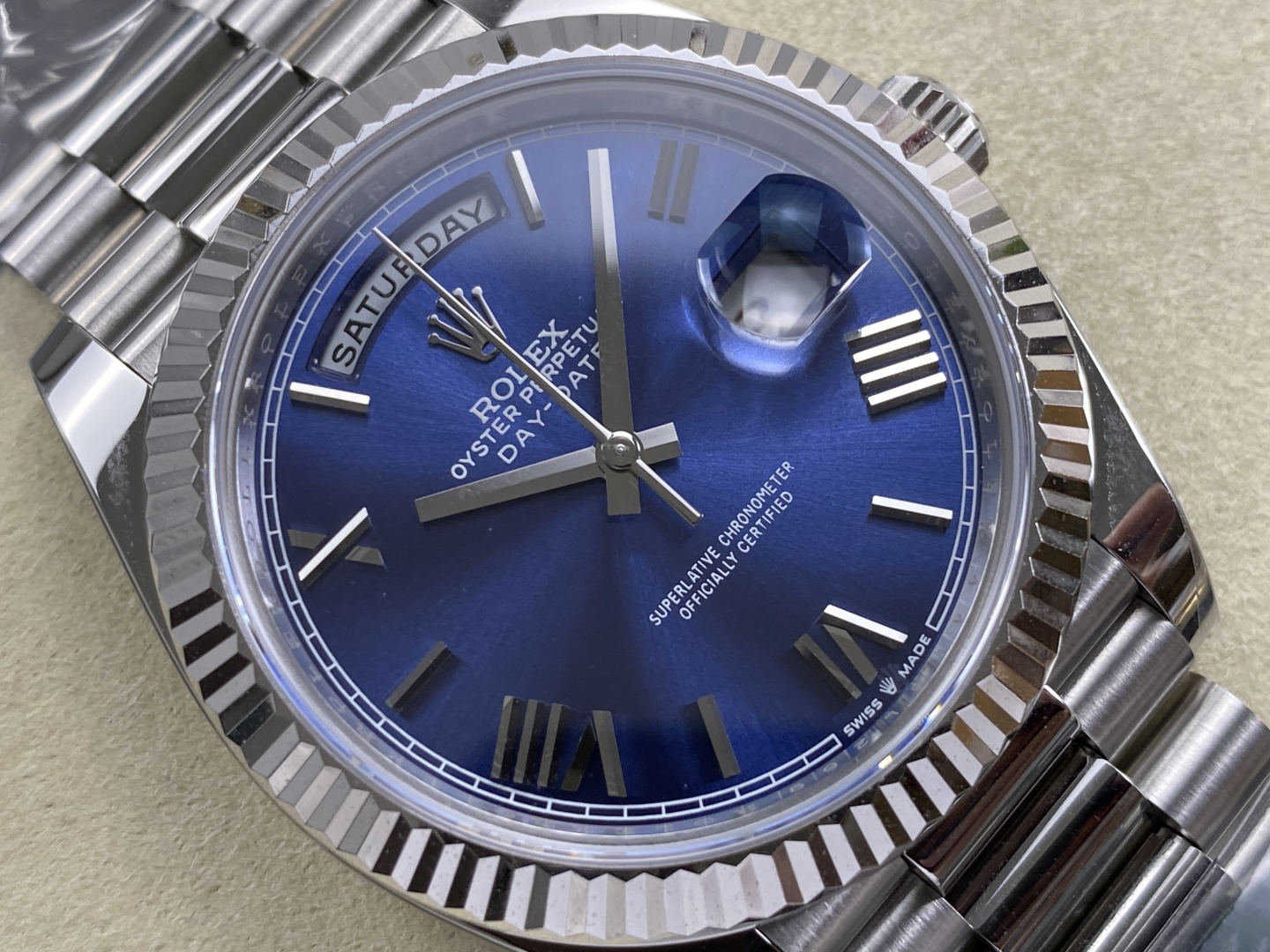 Rolex Day-Date 40mm White Gold Bright-Blue Dial 228239 1:1 Superclone - Image 3