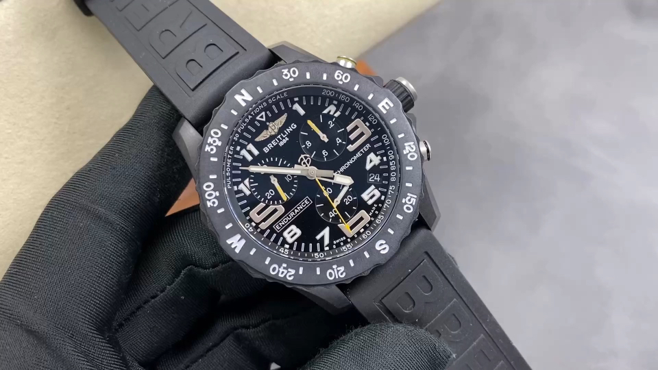 Breitling Endurance Pro Carbon composite Rubber strap 44 mm Chronograph Configuration C300AB 1:1 Superclone