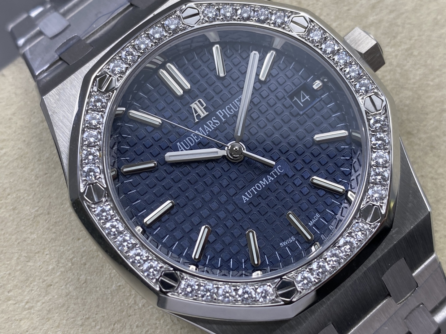 Audemars Piguet Royal Oak 15450 37 mm Configuration 6D807C 1:1 Superclone - Image 12