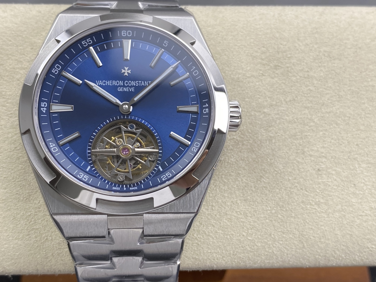 Vacheron Constantin Overseas Stainless steel Blue 42.5X13.5 mm Tourbillon Configuration B40662 1:1 Superclone - Image 7