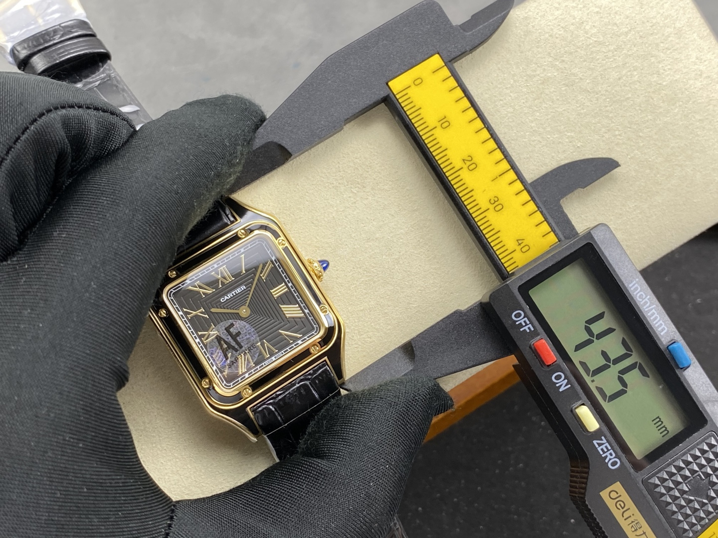 Cartier Santos-Dumont watch large model W2SA0036 1:1 Superclone - Image 11