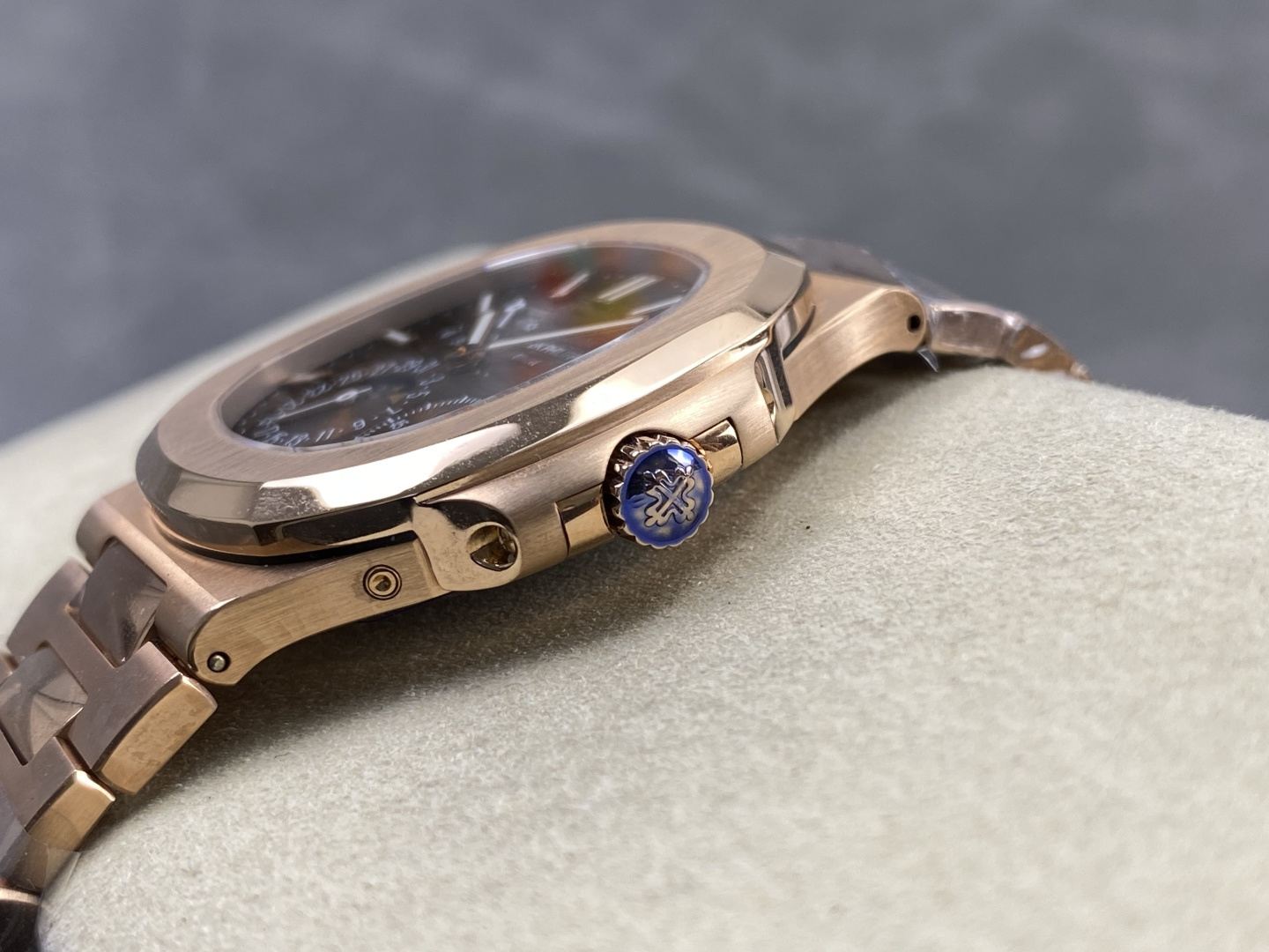 Patek Philippe Nautilus 5712R 1:1 Superclone - Image 12