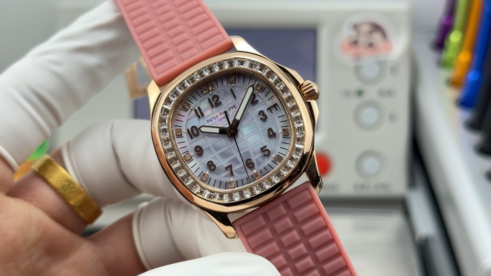 Patek Philippe Aquanaut 35.6 mm GR Factory Configuration AE2CF0 1:1 Superclone