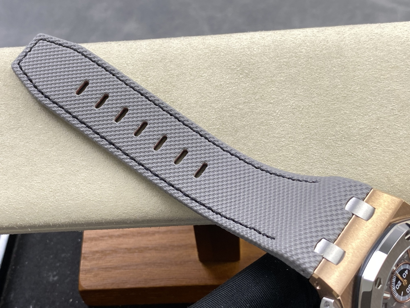 Audemars Piguet Royal Oak Offshore 26420 316 Stainless Steel Rubber strap 44 mm Date display LS Factory Configuration 0FE38B 1:1 Superclone - Image 4