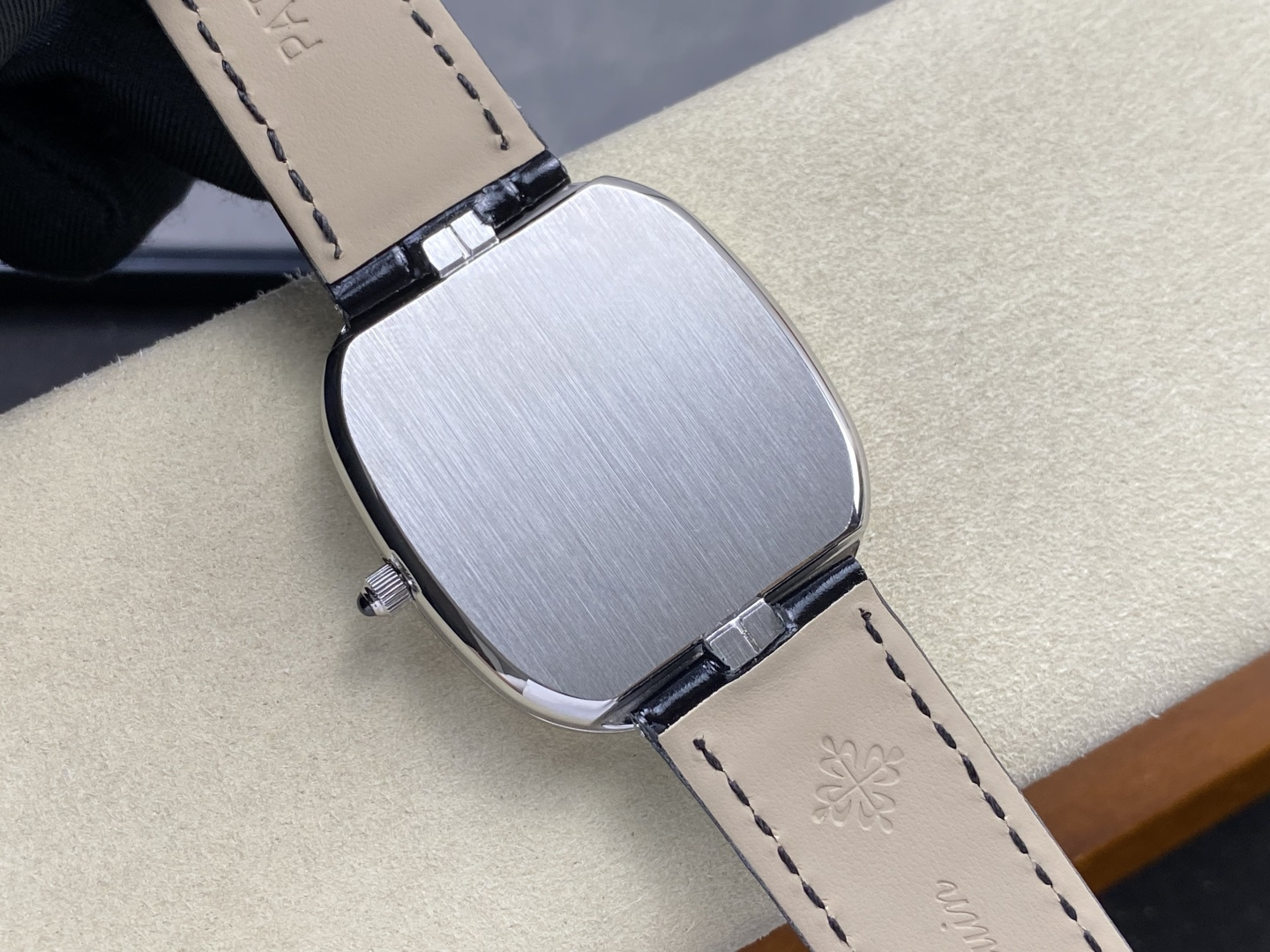 Patek Philippe Golden Ellipse 5738/51G-001 Hand-Engraved Enamel Dial 1:1 Superclone - Image 11