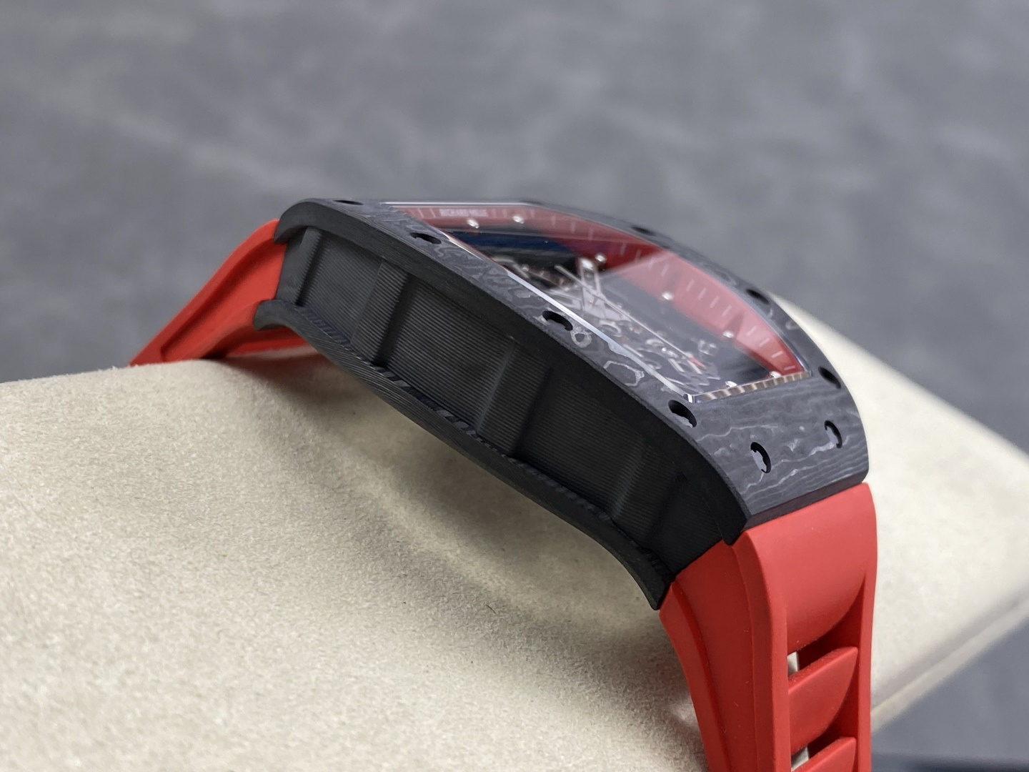 Richard Mille RM 055 RM055 Carbon composite Rubber strap 49.90 x 42.70 mm Configuration 040740 1:1 Superclone - Image 3