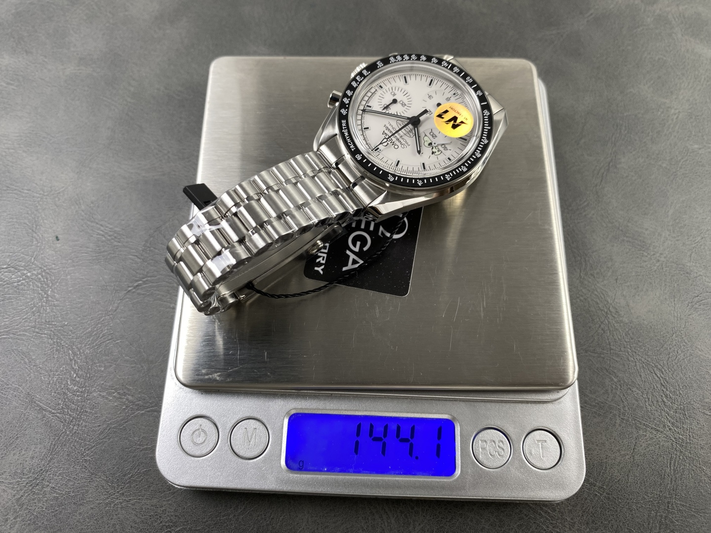 Omega Speedmaster Snoopy 0ED1D7 1:1 Superclone - Image 6