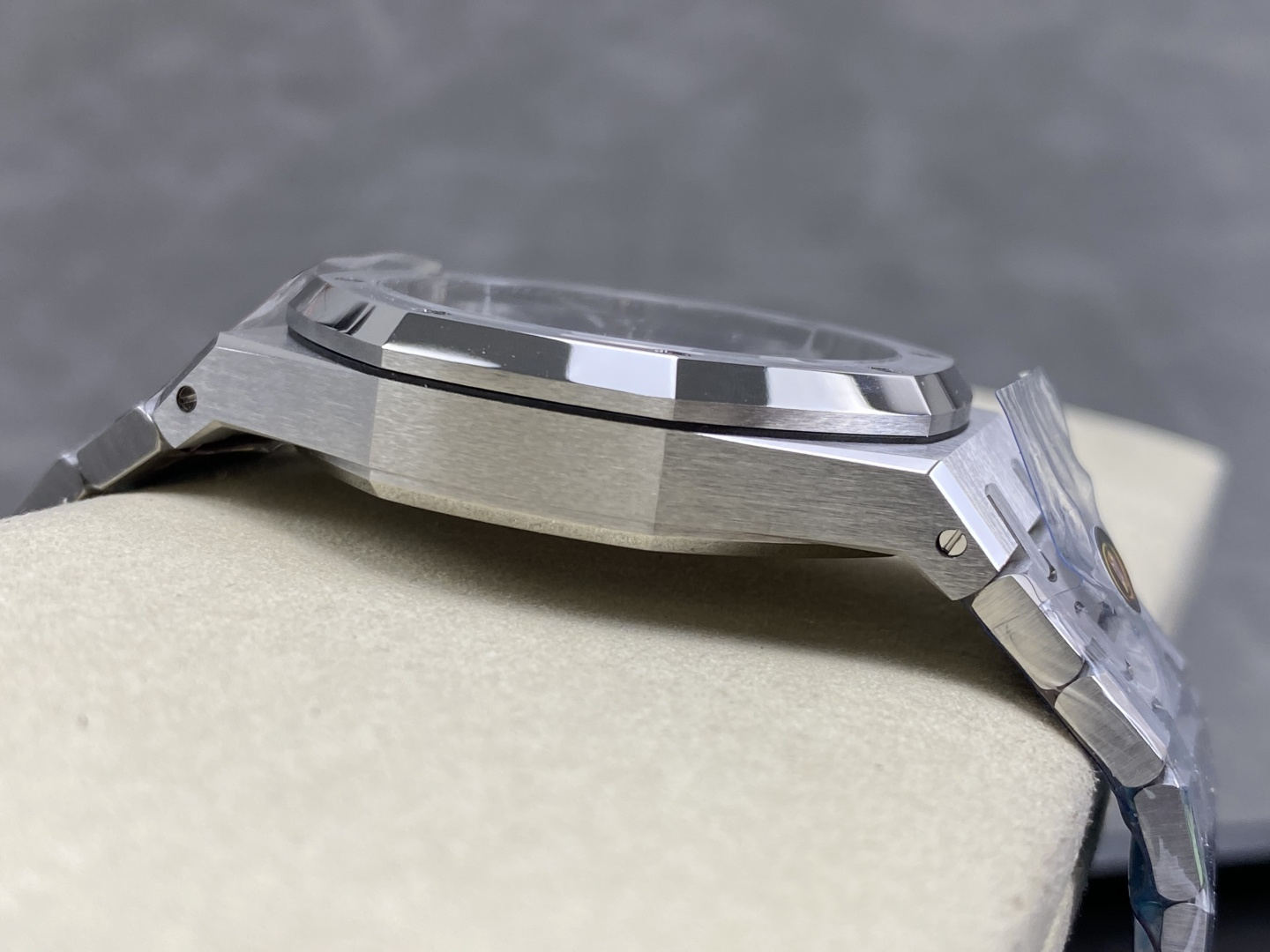 Audemars Piguet Royal Oak Platinum Configuration 7E7BC5 1:1 Superclone - Image 3