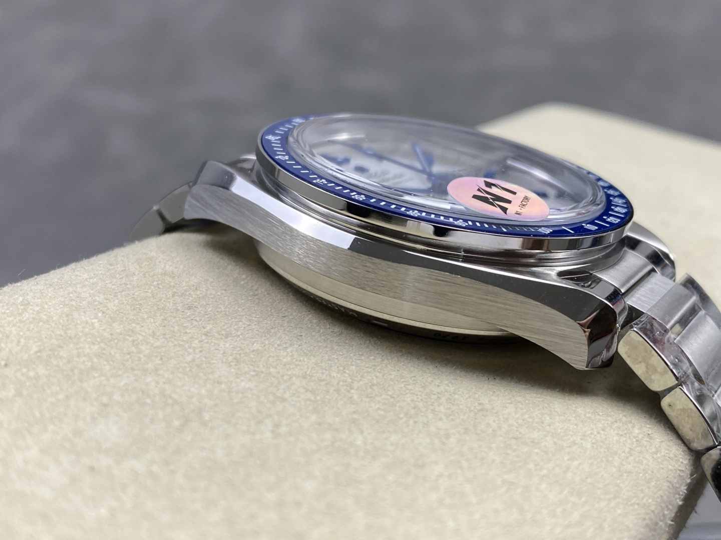 Omega Speedmaster Snoopy 0ED1D7 1:1 Superclone - Image 7