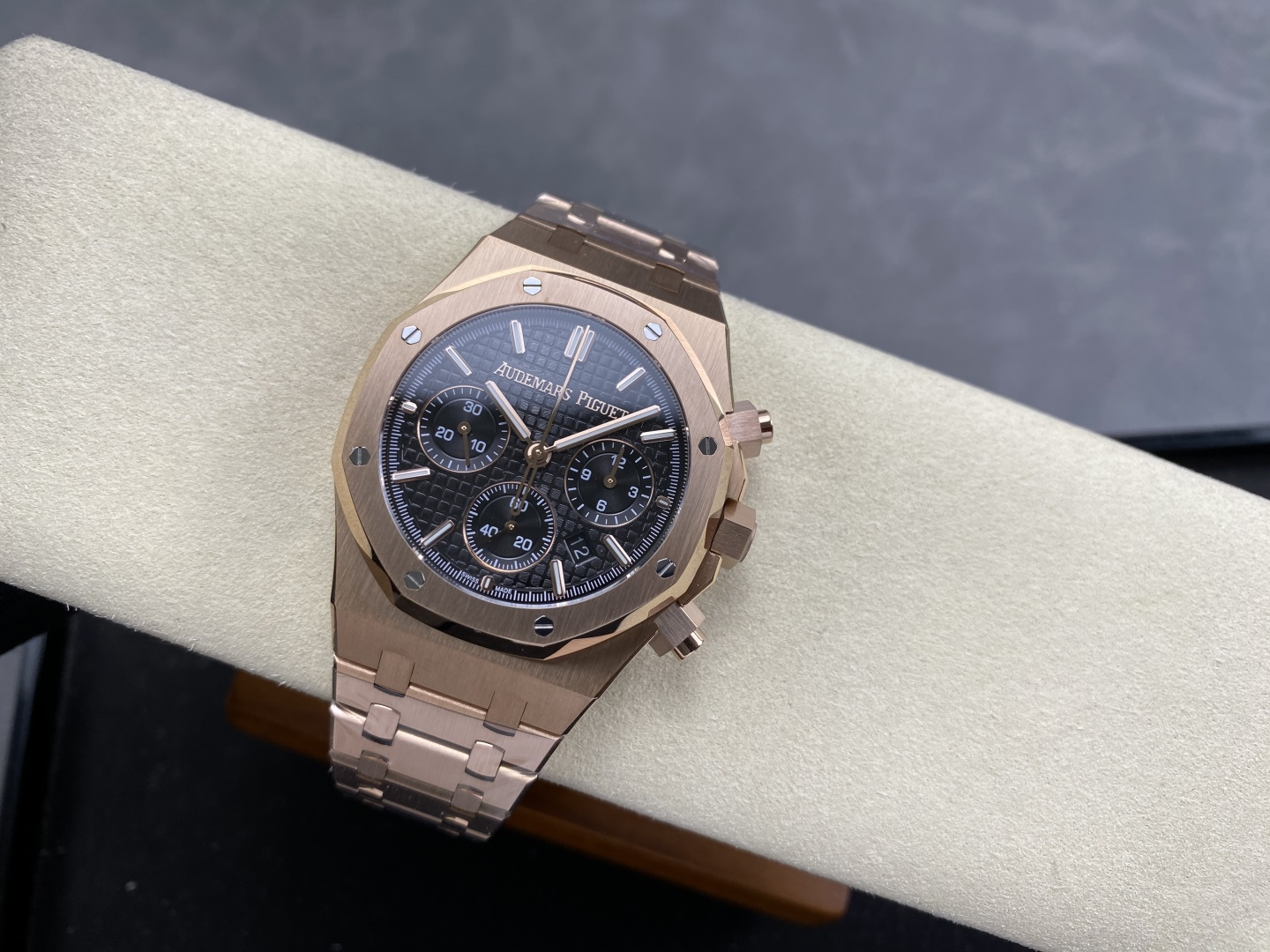 Audemars Piguet Royal Oak Stainless steel 41 mm Chronograph Configuration FC92E1 1:1 Superclone - Image 2