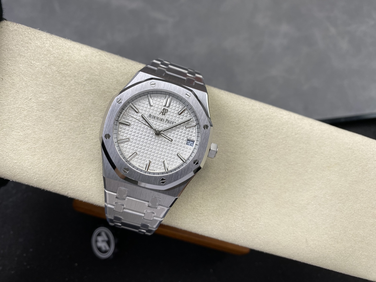 Audemars Piguet Royal Oak Selfwinding 15500ST.OO.1220ST.04 1:1 Superclone - Image 2