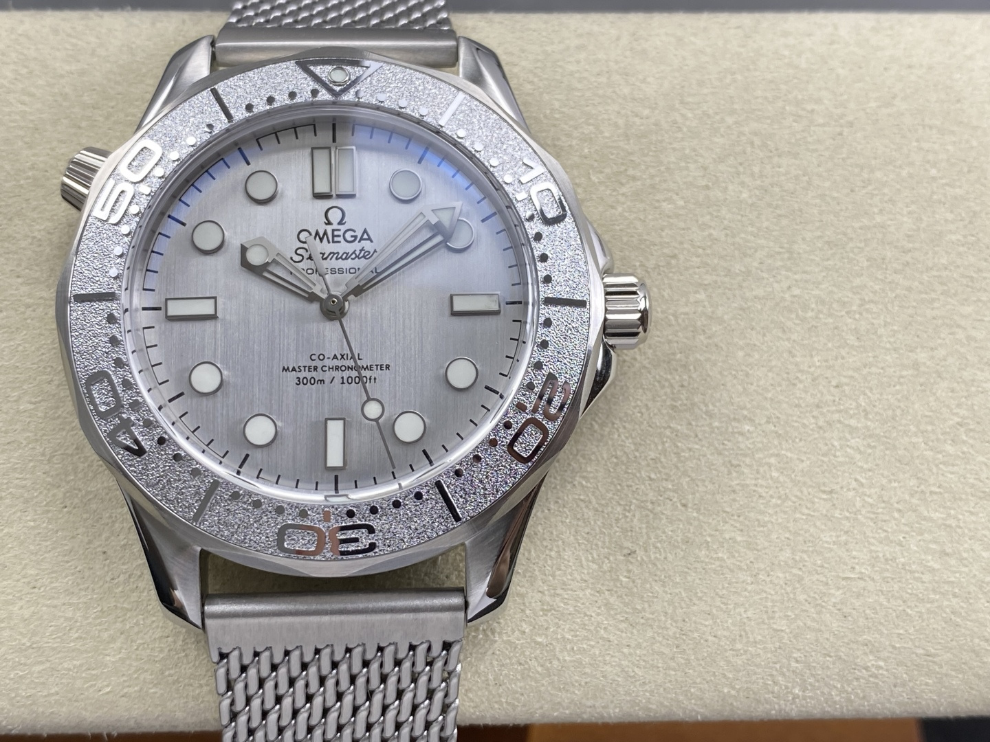 Omega Seamaster Diver 300M Stainless steel Black Configuration A7EC03 1:1 Superclone - Image 10