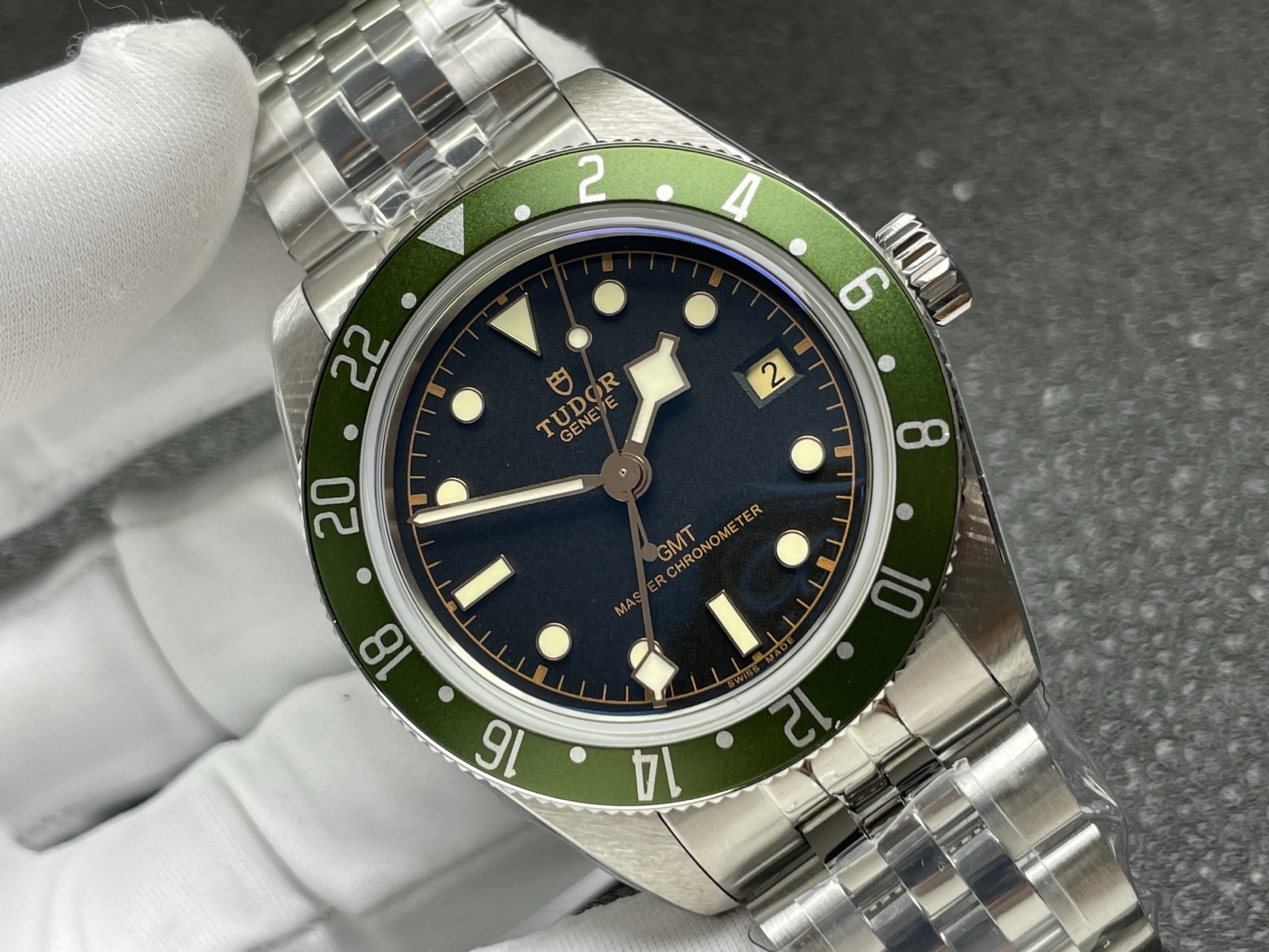 Tudor Black Bay Stainless steel Black dial Stainless-steel bracelet 39 mm GMT / dual time Configuration 2BEAB9 1:1 Superclone - Image 3