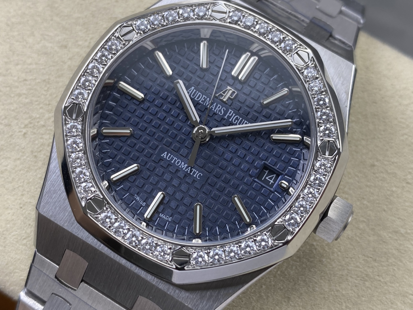 Audemars Piguet Royal Oak 15450 37 mm Configuration 6D807C 1:1 Superclone - Image 11