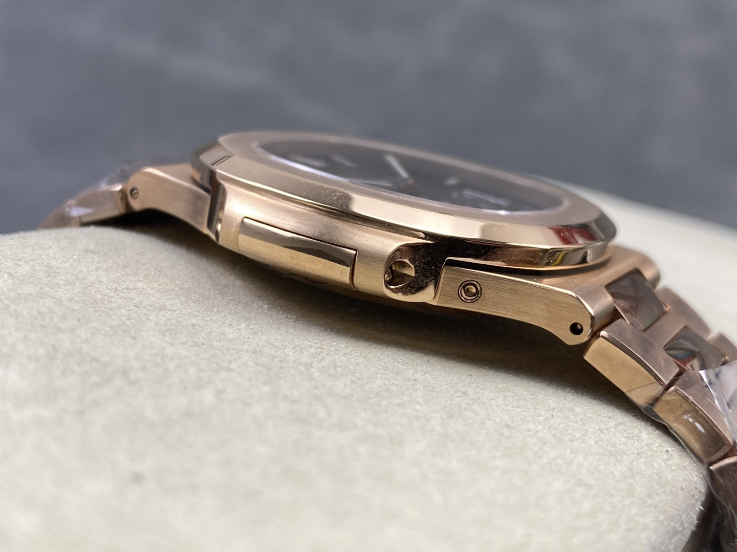 Patek Philippe Nautilus 5712R 1:1 Superclone - Image 11
