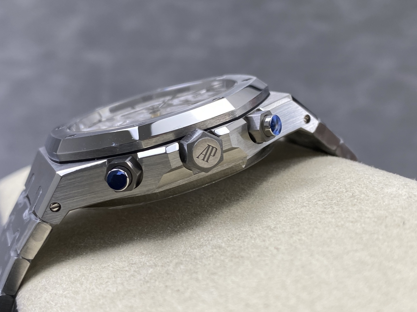 Audemars Piguet Royal Oak 26240ST Stainless steel Stainless-steel bracelet 41 mm Chronograph Configuration E8FB2D 1:1 Superclone - Image 4