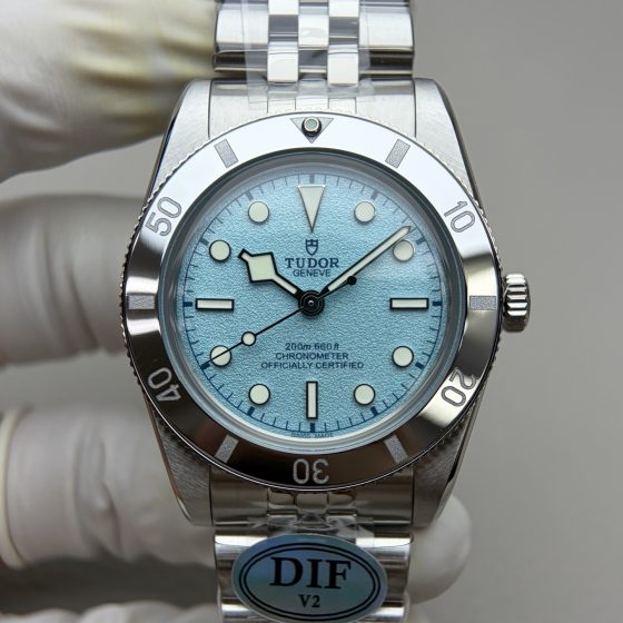 Tudor Black Bay M79000N Blue 37 mm Configuration 84954D 1:1 Superclone