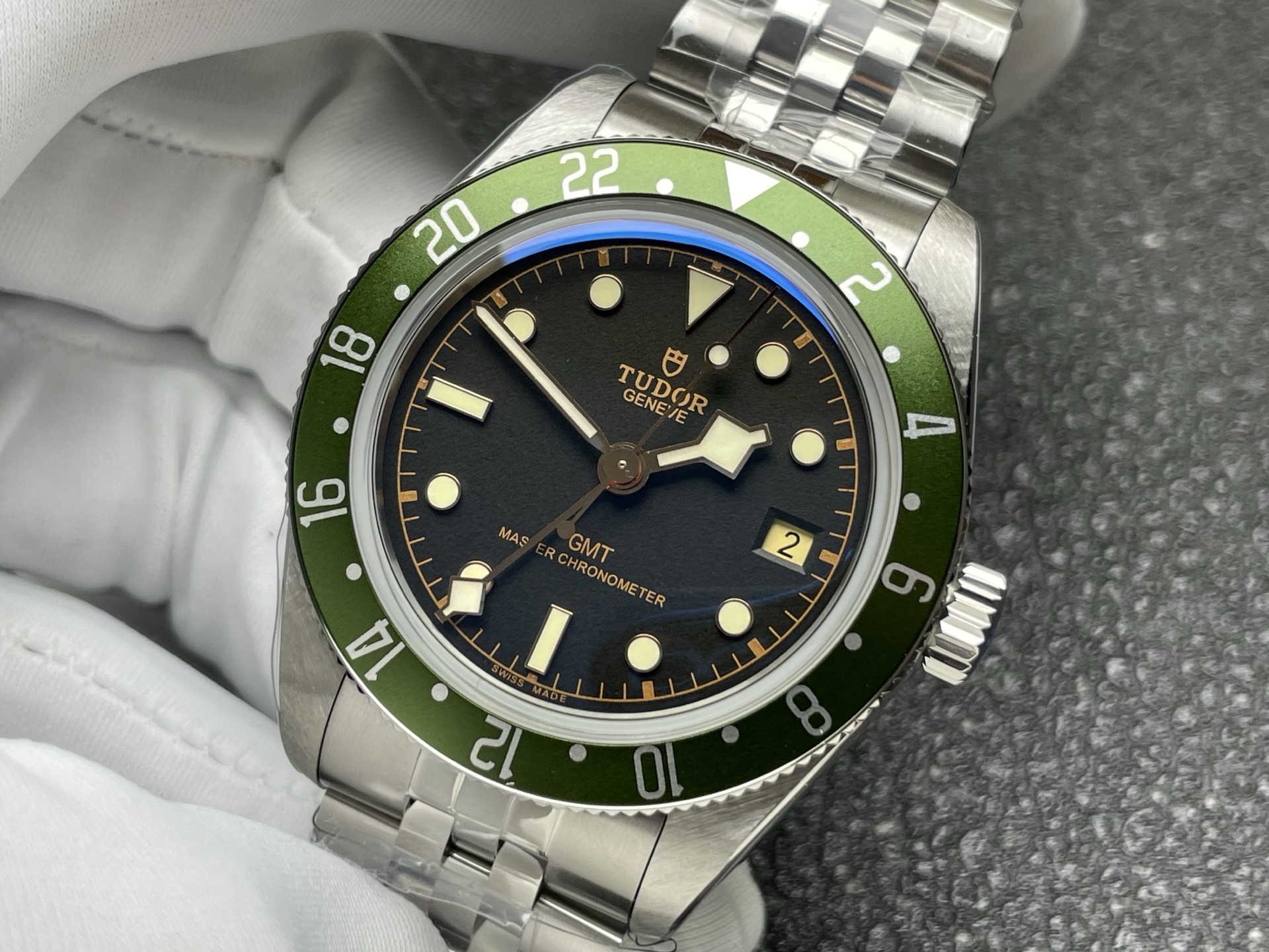 Tudor Black Bay Stainless steel Black dial Stainless-steel bracelet 39 mm GMT / dual time Configuration 2BEAB9 1:1 Superclone - Image 5