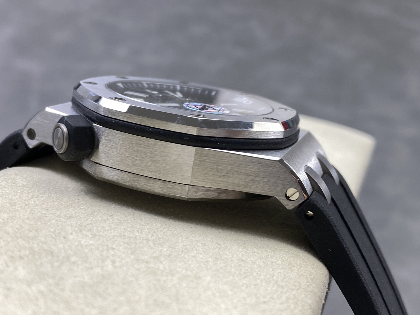 Audemars Piguet Royal Oak Offshore 15703 42 mm APS Factory Configuration 49C2BB 1:1 Superclone - Image 3