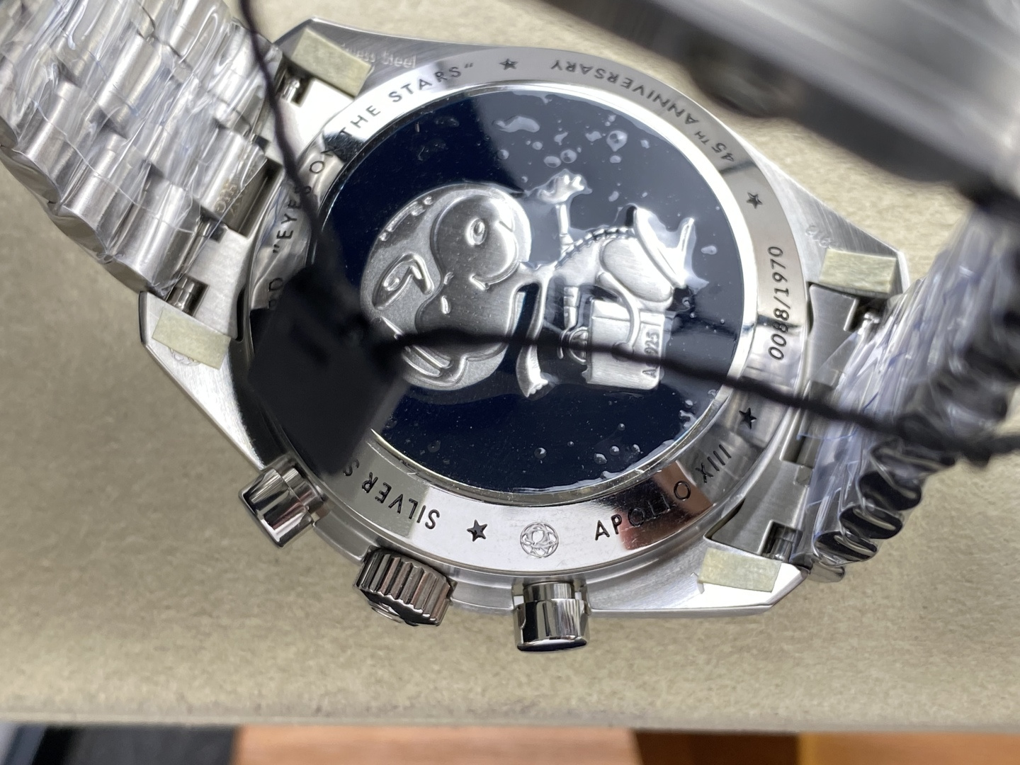 Omega Speedmaster Snoopy 0ED1D7 1:1 Superclone - Image 9