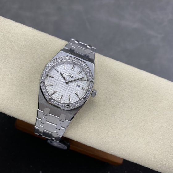 Audemars Piguet Royal Oak 67651OR 33 mm Date display ZF Factory Configuration F31648 1:1 Superclone