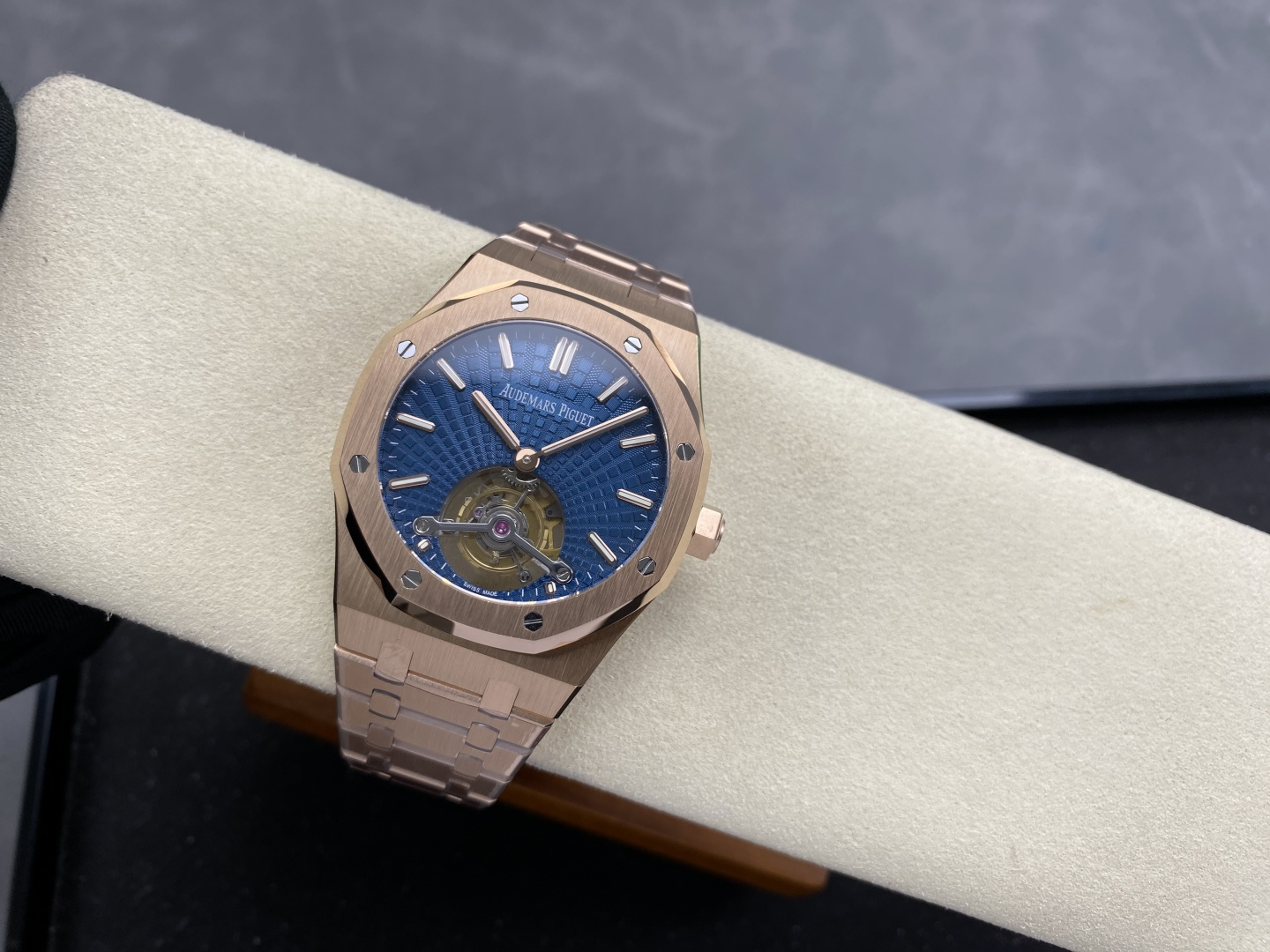 Audemars Piguet Royal Oak 41 mm Tourbillon Configuration D5FDB1 1:1 Superclone - Image 5