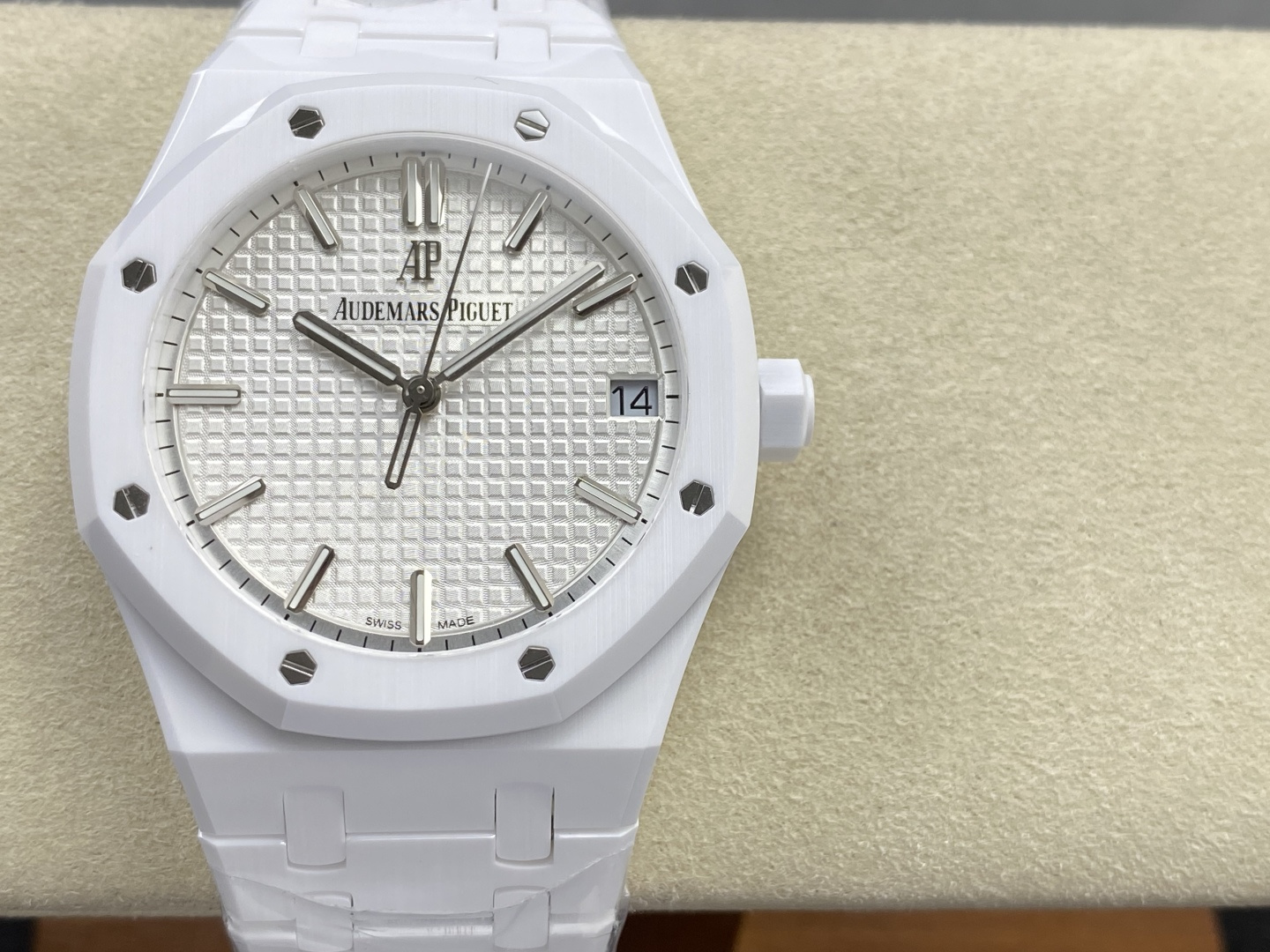 Audemars Piguet Royal Oak 15500 41 mm Date display ZF Factory Configuration 639FA7 1:1 Superclone - Image 10