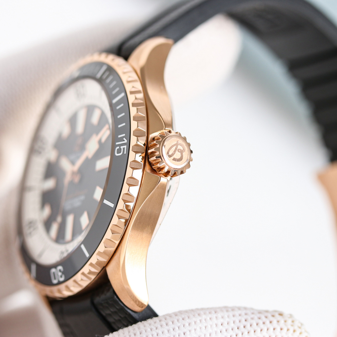 Breitling Superocean Automatic 42 U17375211B1S1 1:1 Superclone - Image 2
