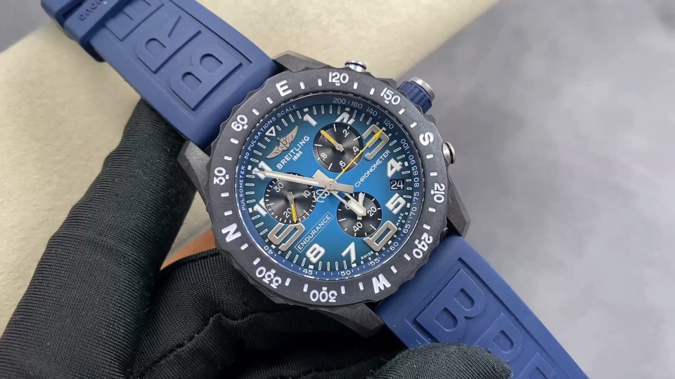 Breitling Endurance Pro Carbon composite Rubber strap 44 mm Chronograph Configuration 3DC821 1:1 Superclone