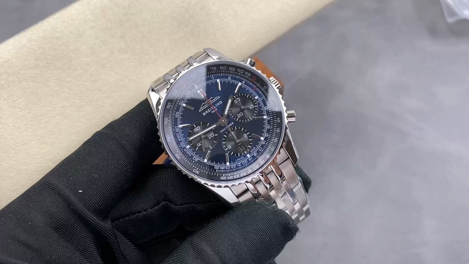 Breitling Navitimer 43 mm Chronograph BLS Factory Configuration B04672 1:1 Superclone