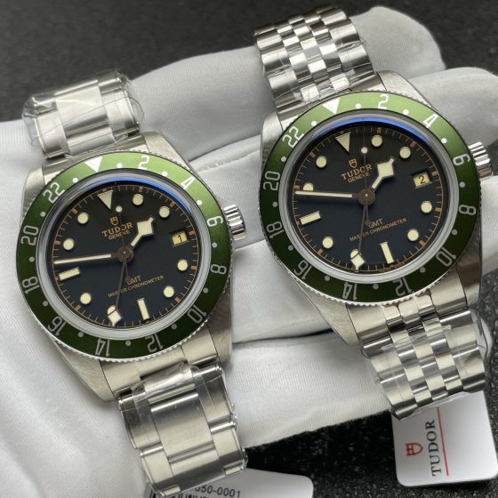 Tudor Black Bay Stainless steel Black dial Stainless-steel bracelet 39 mm GMT / dual time Configuration F1B843 1:1 Superclone