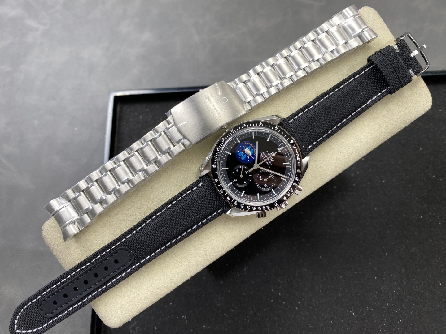 Omega Speedmaster Snoopy FA280F 1:1 Superclone