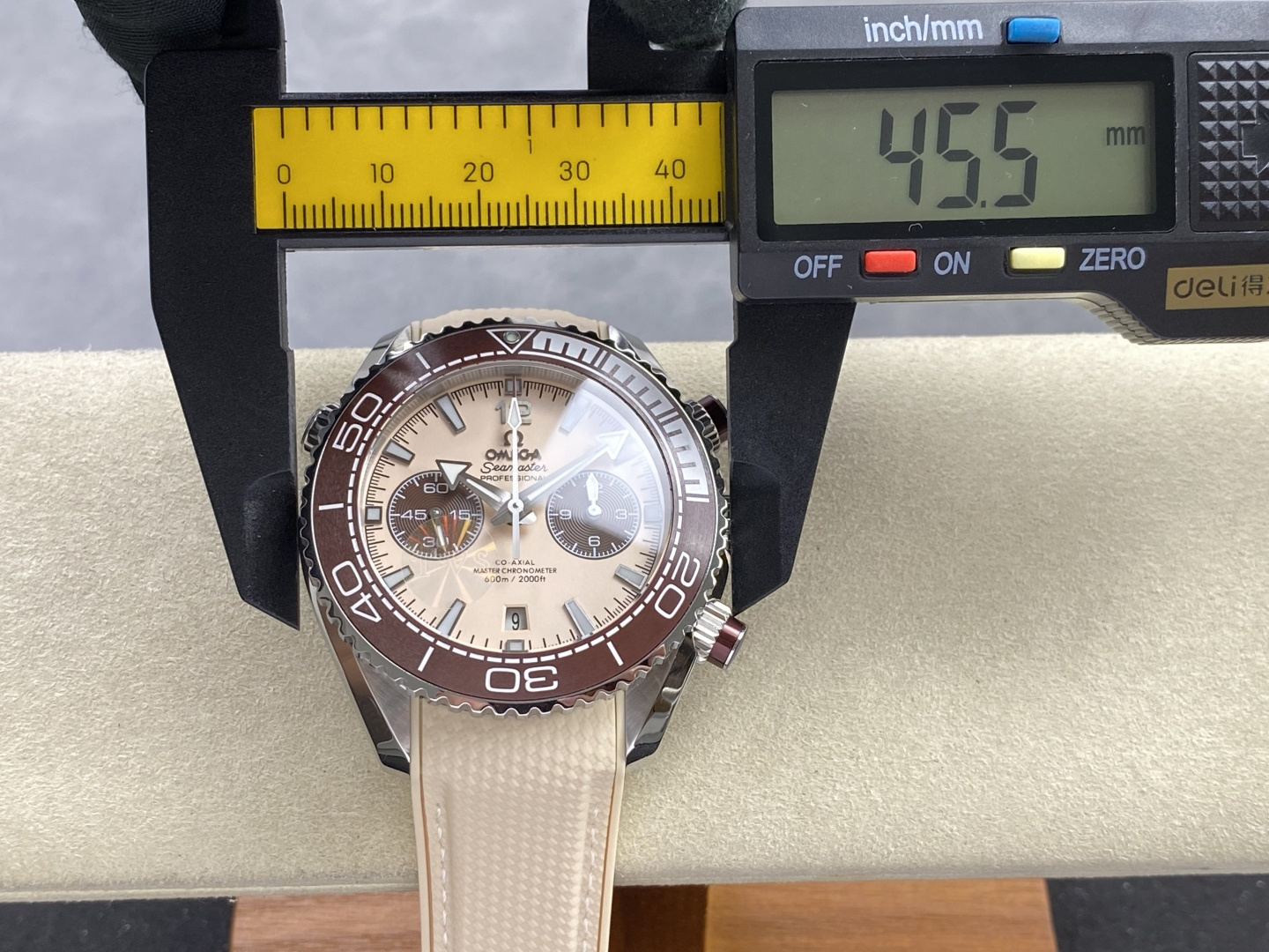 Omega Seamaster 215.32.46.51.01.001 Stainless steel Beige dial Beige 45.5 mm Chronograph ANT Factory Configuration 159138 1:1 Superclone - Image 6
