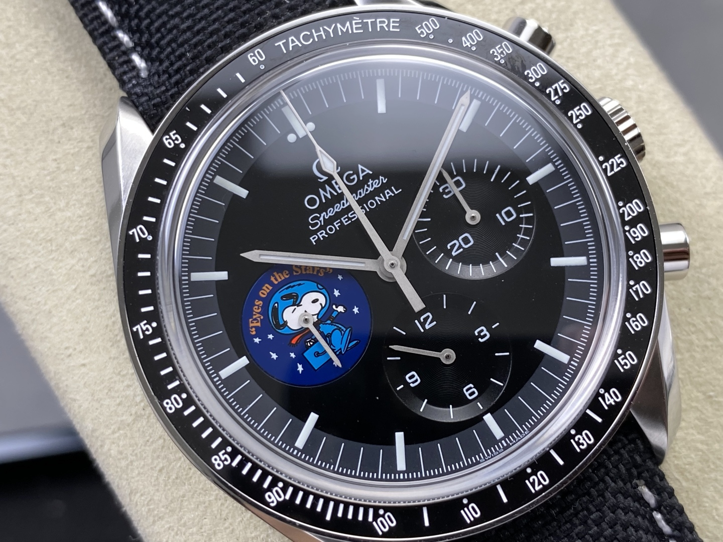 Omega Speedmaster Snoopy FA280F 1:1 Superclone - Image 14