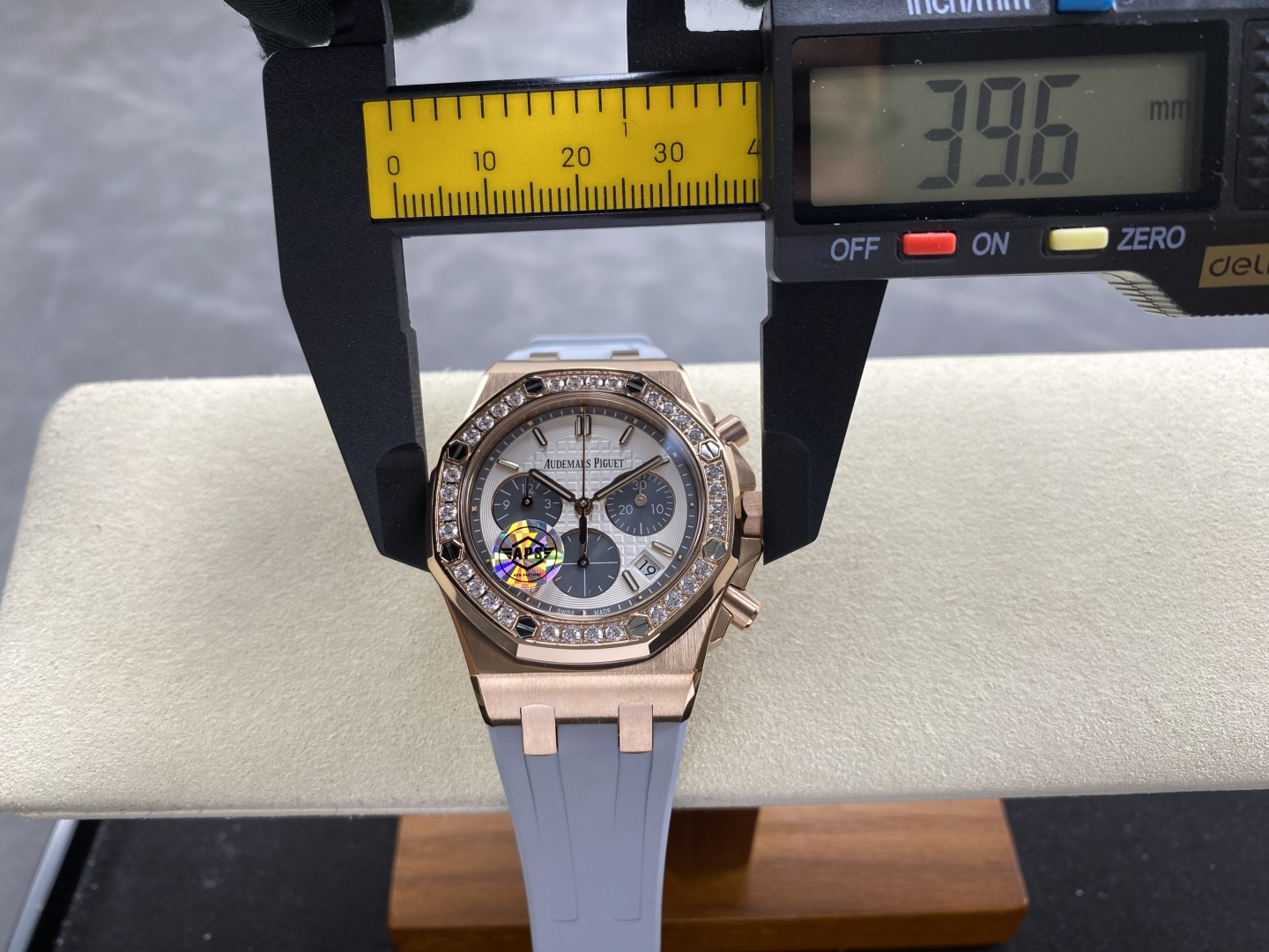 Audemars Piguet Royal Oak Offshore 26231 37 mm APS Factory Configuration 96CFFF 1:1 Superclone - Image 9