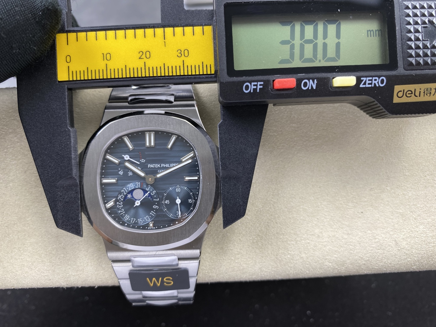 Patek Philippe Nautilus 5712 Rose-gold tone Gold dial 40 mm Moon phase WS Factory Configuration ACD19D 1:1 Superclone - Image 13