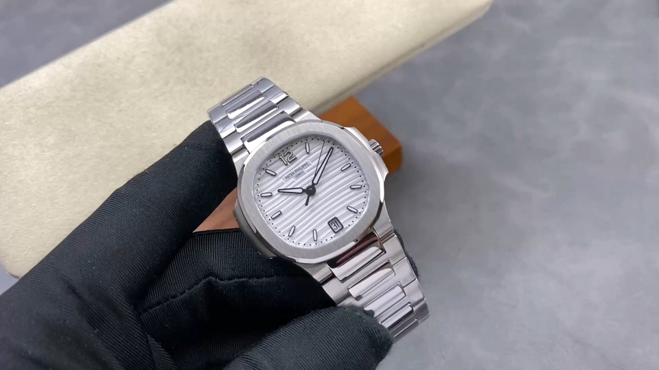Patek Philippe Nautilus 7118 35.2 mm GR Factory Configuration BD230C 1:1 Superclone