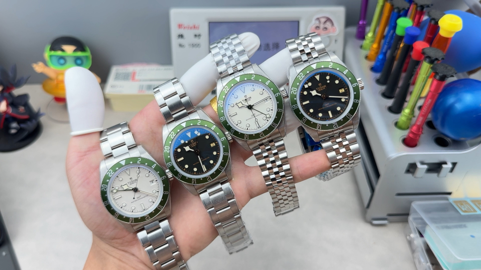 Tudor Black Bay Blue Stainless steel White dial Stainless-steel bracelet 39 mm GMT / dual time Configuration BA726A 1:1 Superclone