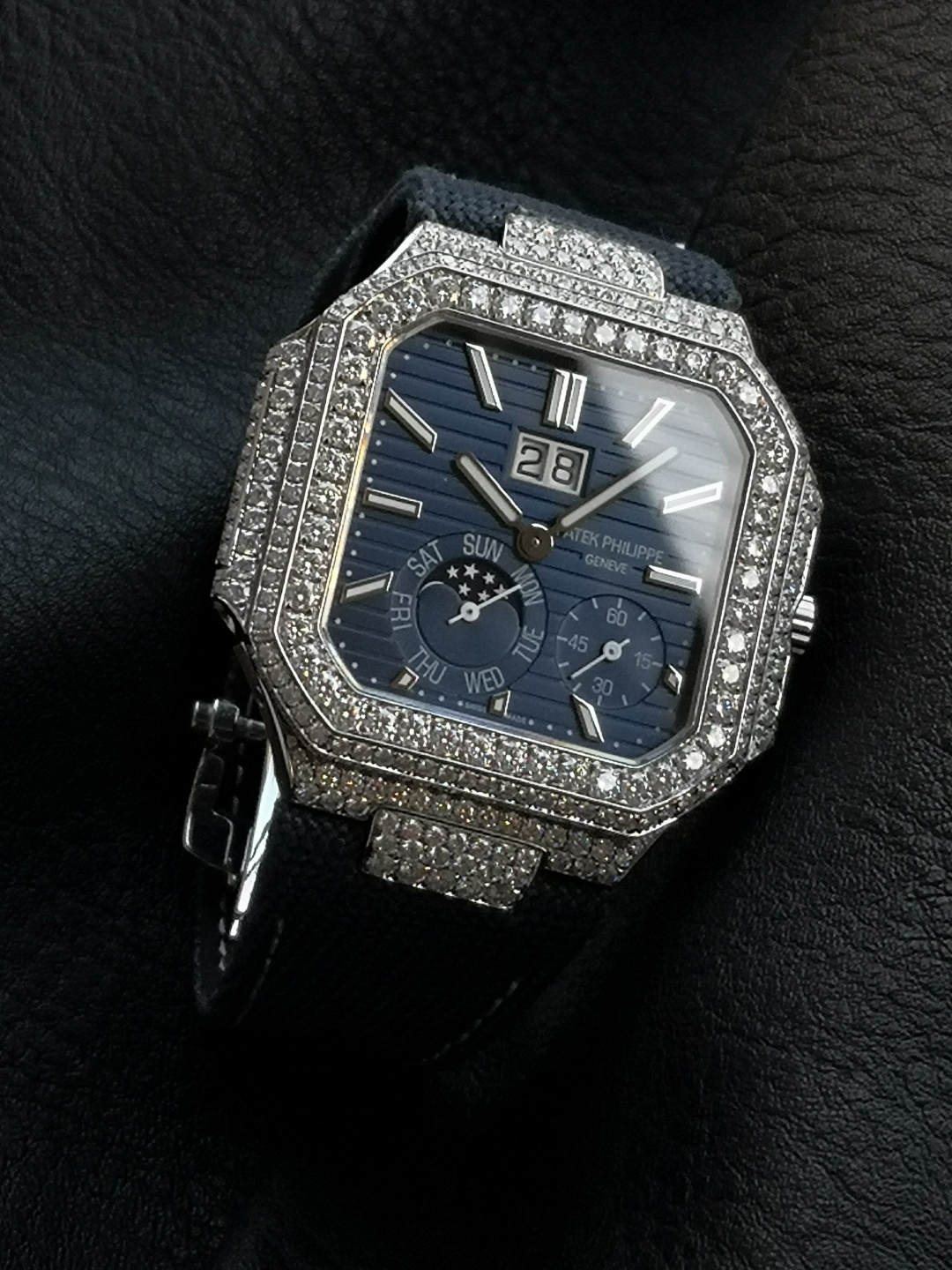 Patek Philippe Cubitus 5822P Platinum Blue dial 44.5 x 44.9 mm Moon phase Configuration 1692BE 1:1 Superclone - Image 2