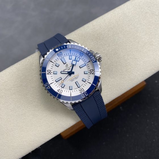 Breitling Superocean 42 mm BLS Factory Configuration 8DB930 1:1 Superclone