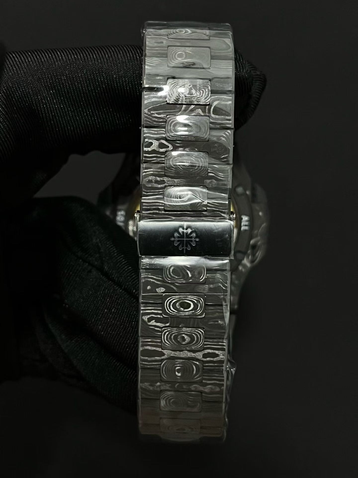 Patek Philippe Nautilus 5711 Configuration B58906 1:1 Superclone - Image 3
