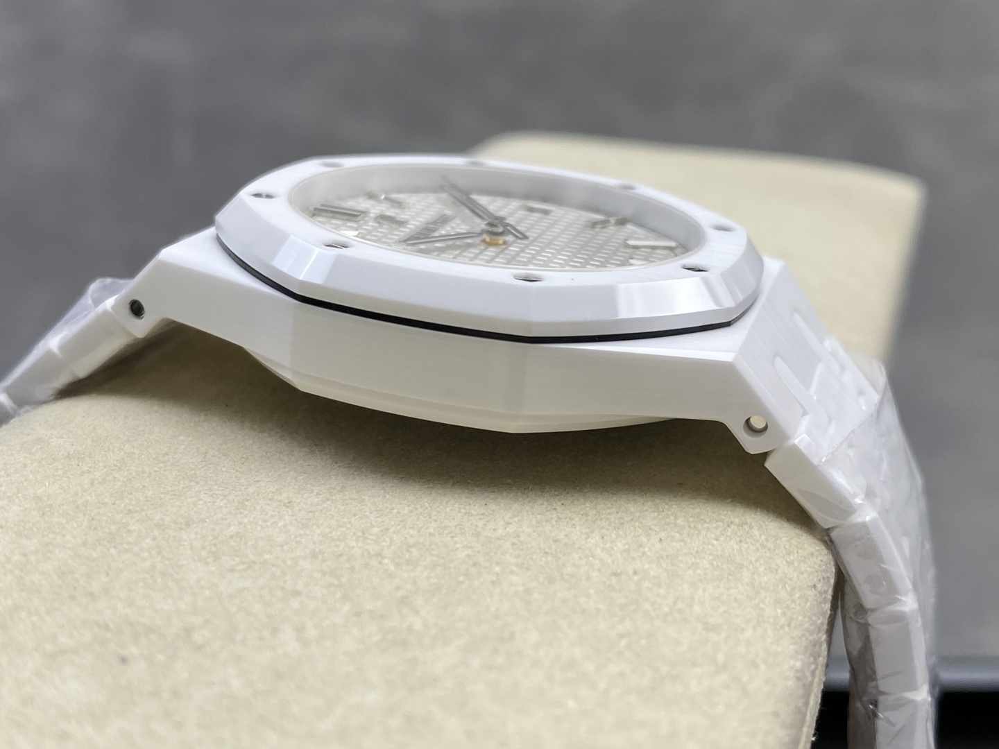 Audemars Piguet Royal Oak 15500 41 mm Date display ZF Factory Configuration 639FA7 1:1 Superclone - Image 3