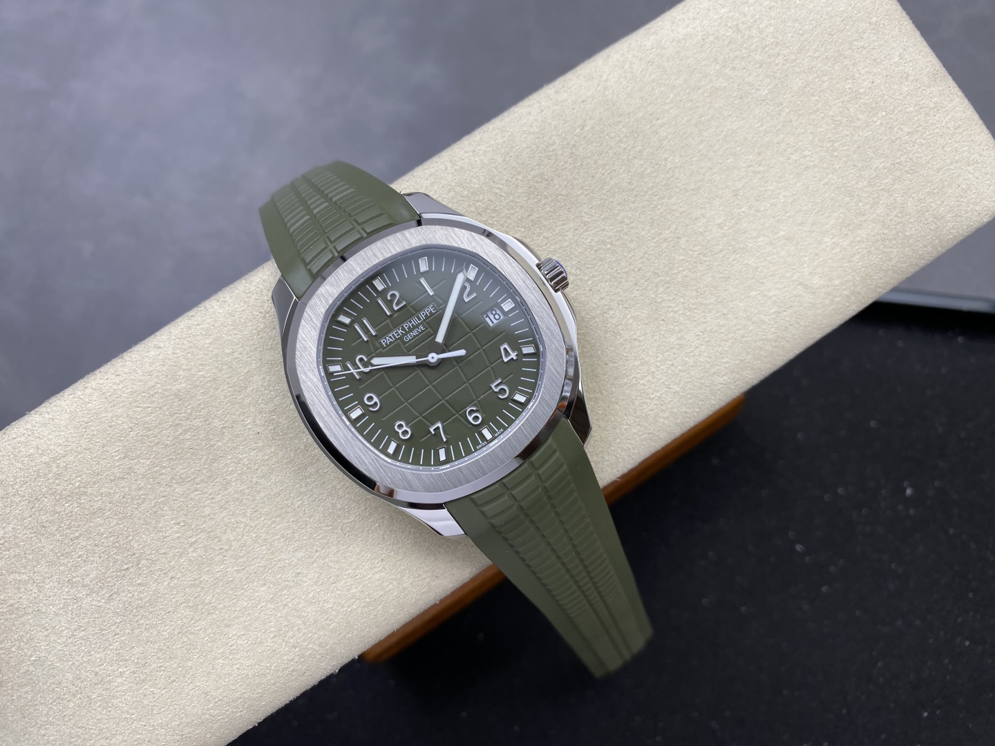 Patek Philippe Aquanaut Date. Seconde Au Centre 5168G-010 1:1 Superclone
