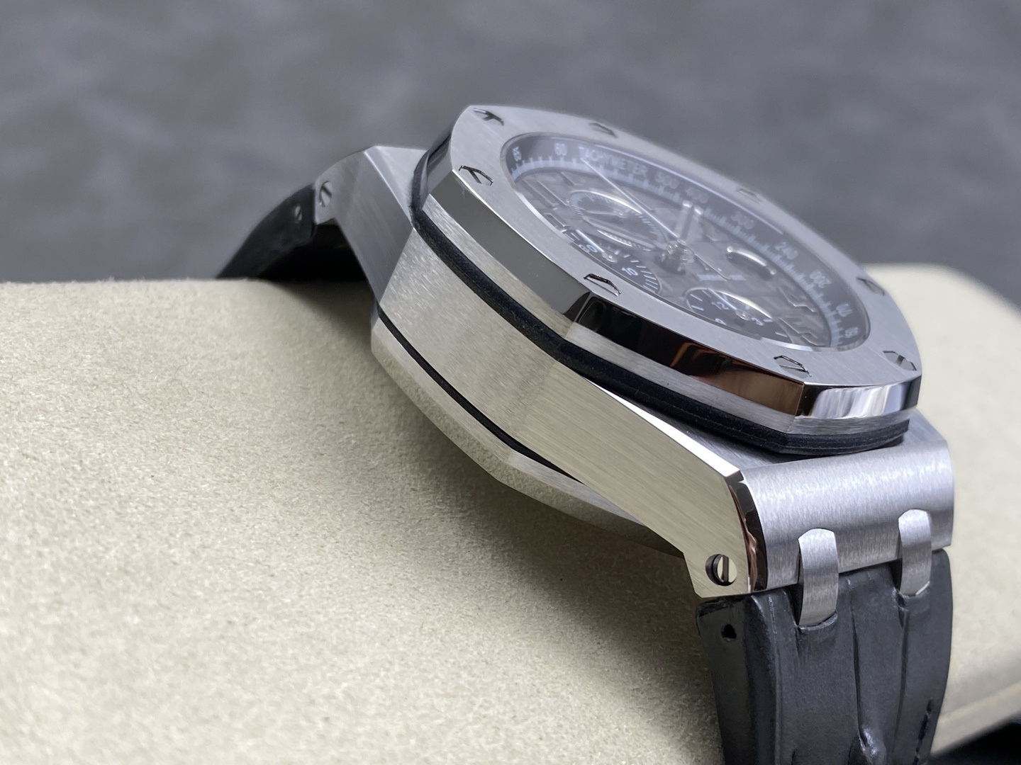 Audemars Piguet Royal Oak Offshore LS Factory Configuration 85AD49 1:1 Superclone - Image 2