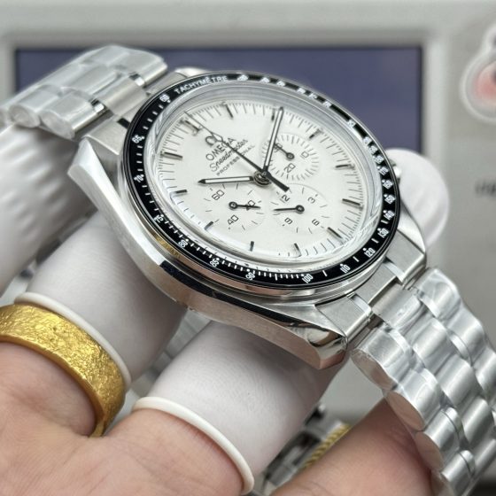 Omega Speedmaster 42 mm Small seconds Manual-wind ER Factory Configuration C1C704 1:1 Superclone